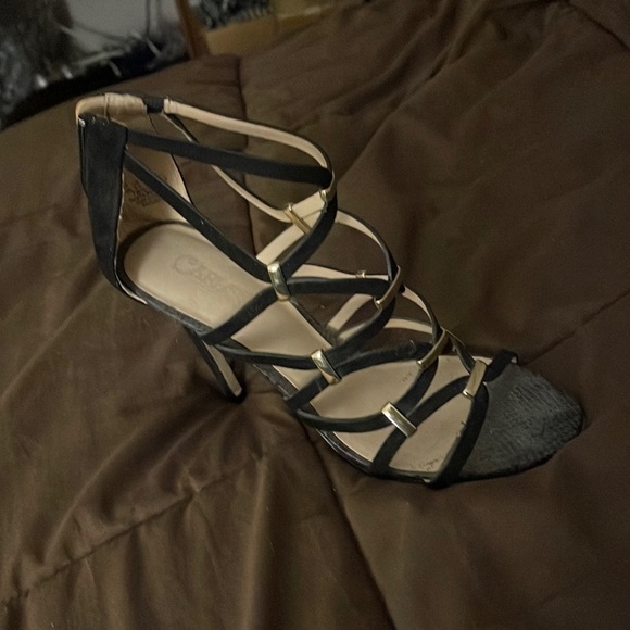 Size 8 black high heel gold accent sandal - Picture 1 of 1